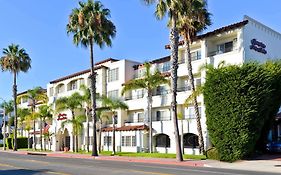 Hampton Inn Suites San Clemente 3*